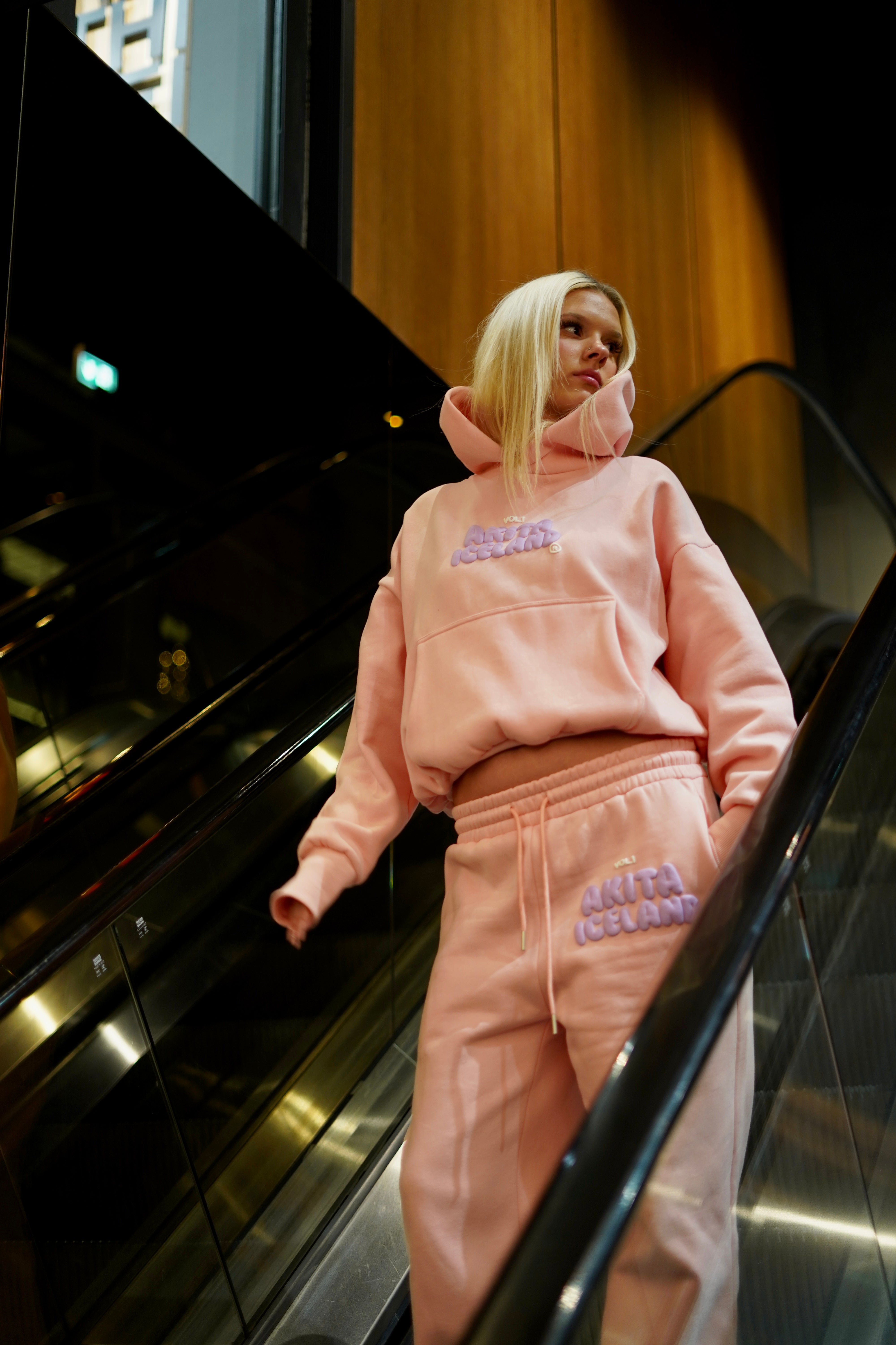 VOL1 HETTUPEYSA - Rósableikur