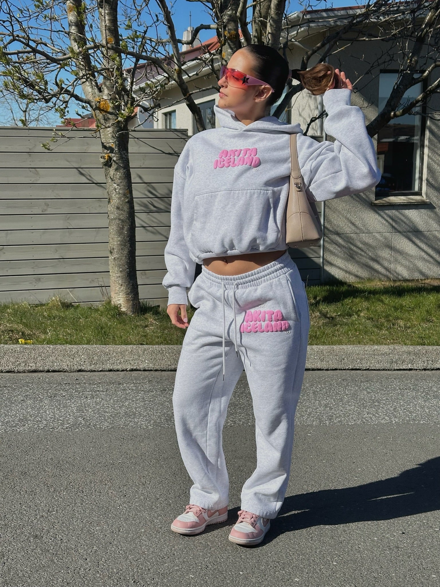 VOL1 BUXUR - Perlugrár