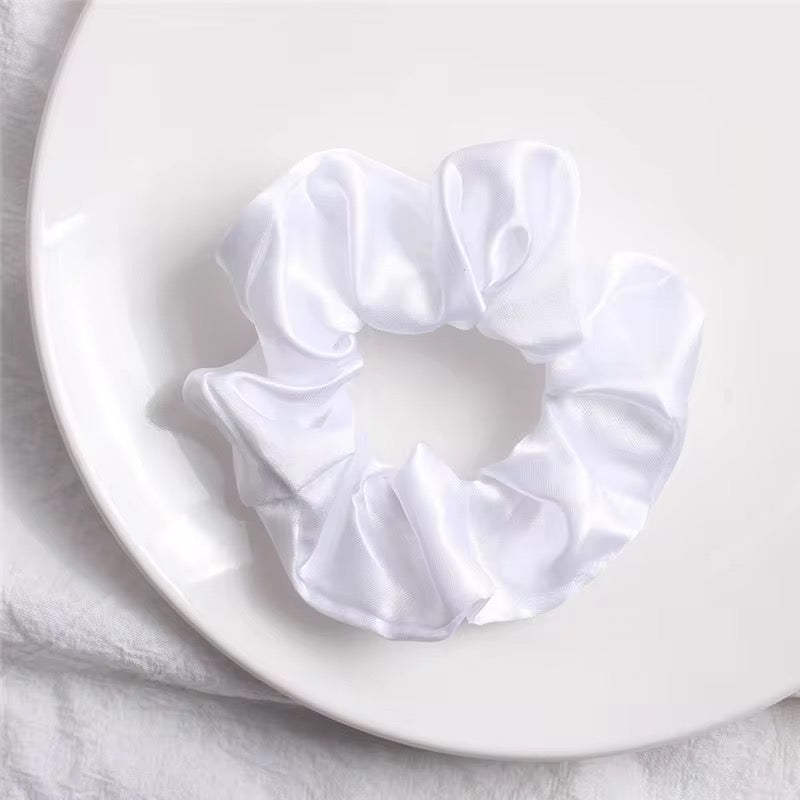 🩷 Cloud Silk Scrunchie