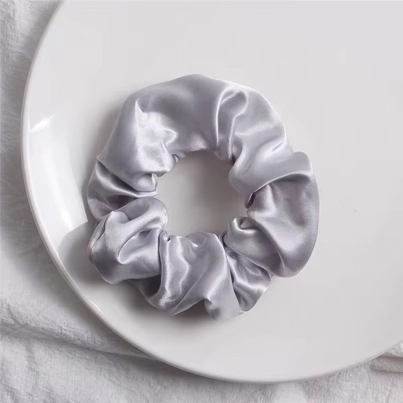 🩷 Cloud Silk Scrunchie